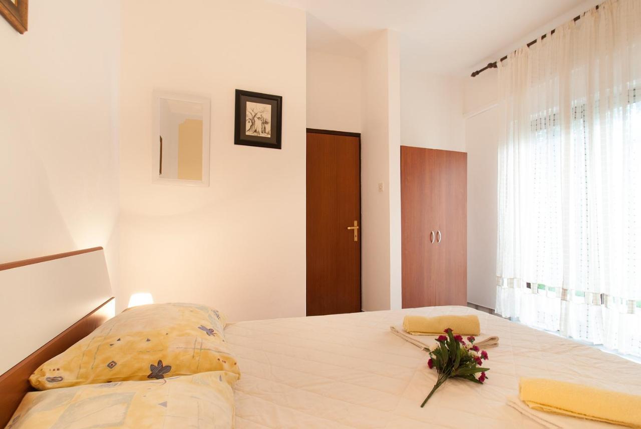 Weis Apartments Ровин Стая снимка