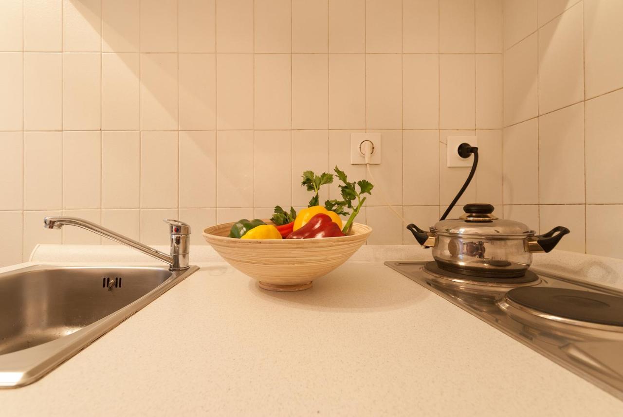 Weis Apartments Ровин Стая снимка